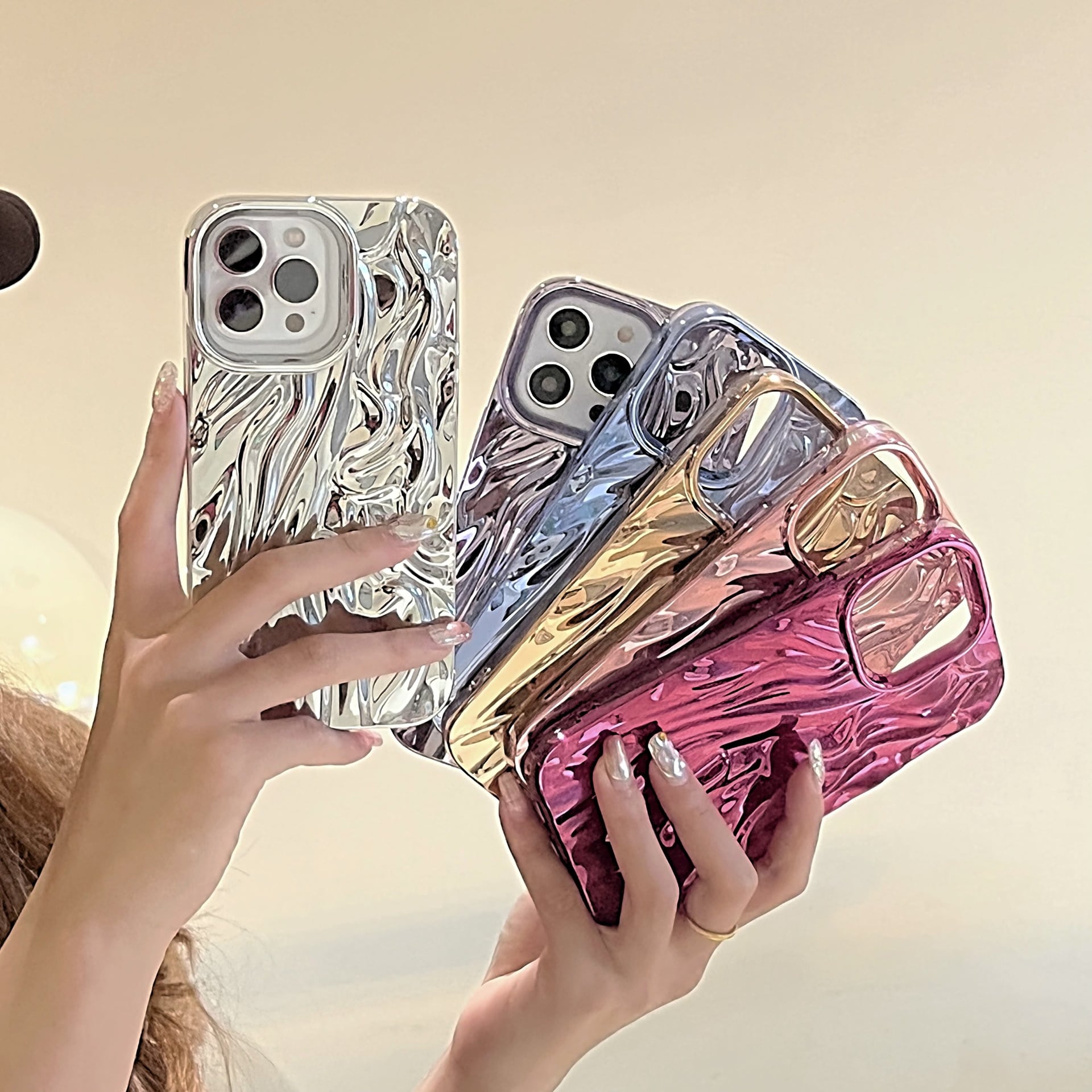 くしゅくしゅメタルケース◎おしゃれ シワ加工 韓国ケース iPhone16