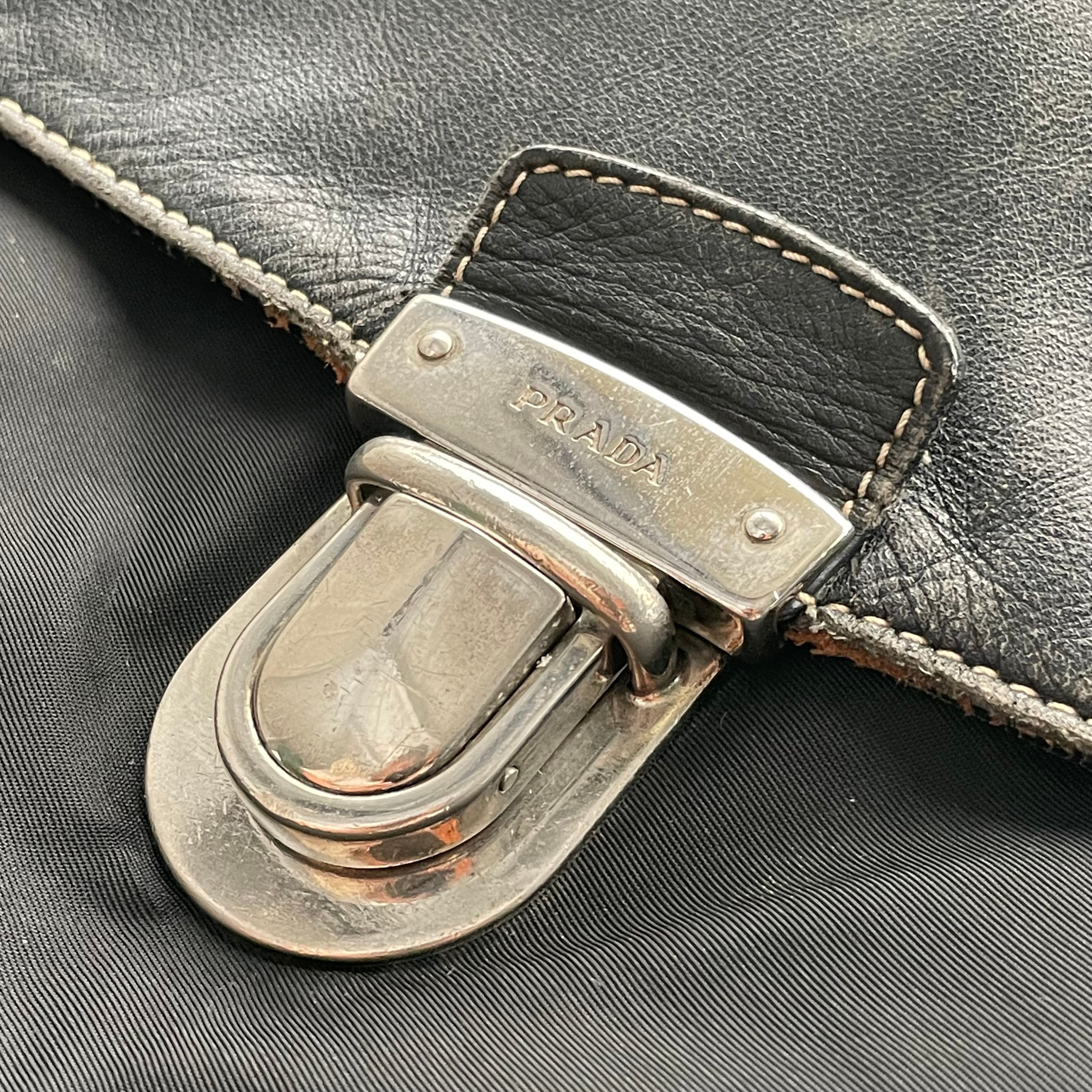 PRADA/ metal buckle shoulder bag