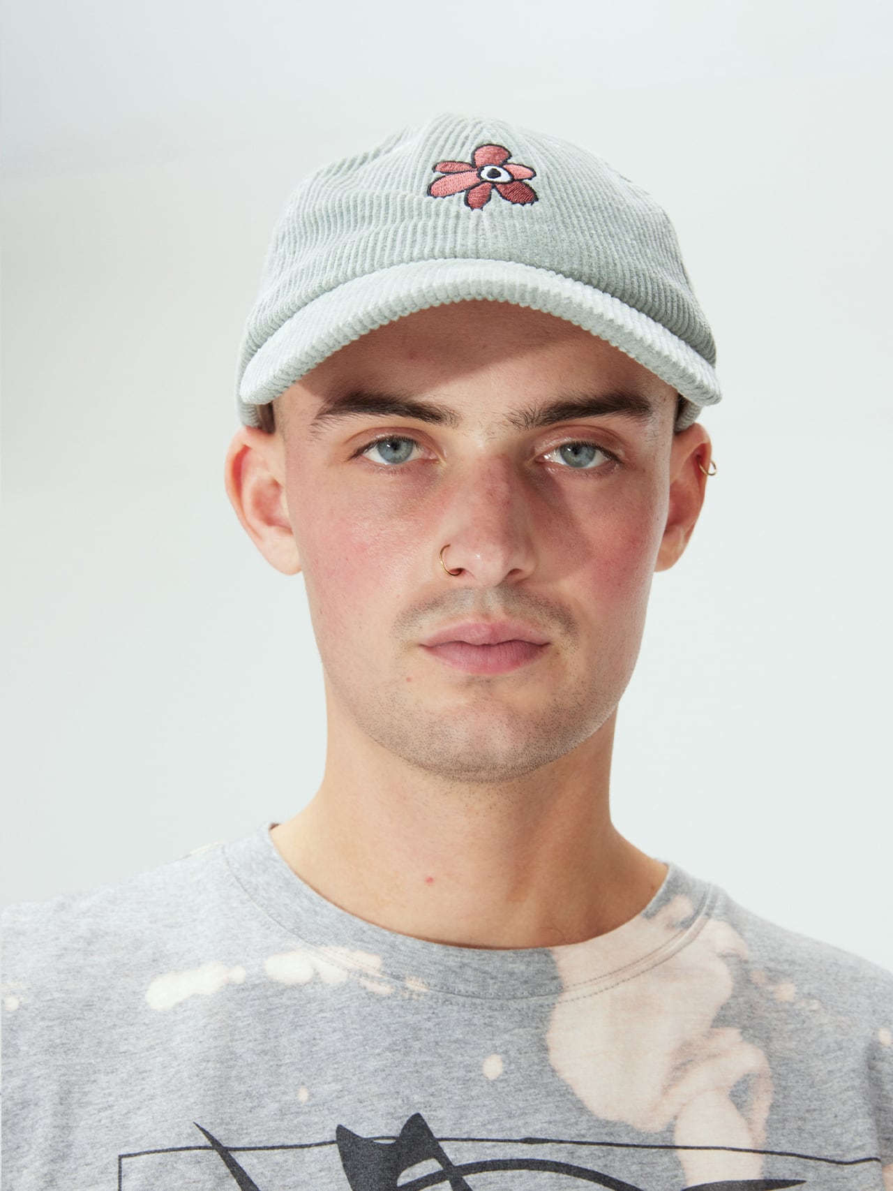 UNEEK BASEMNT - Discover independent style.