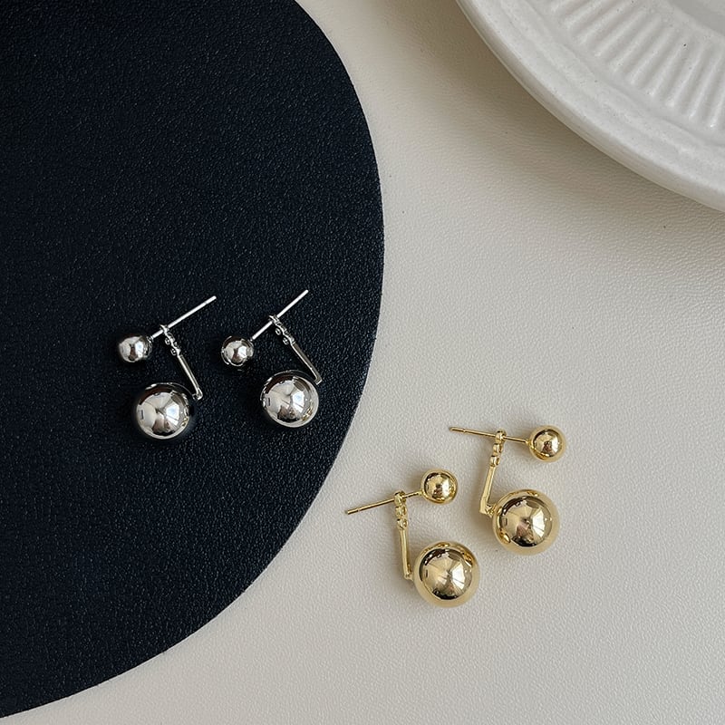 ダブルボールピアス　a0010