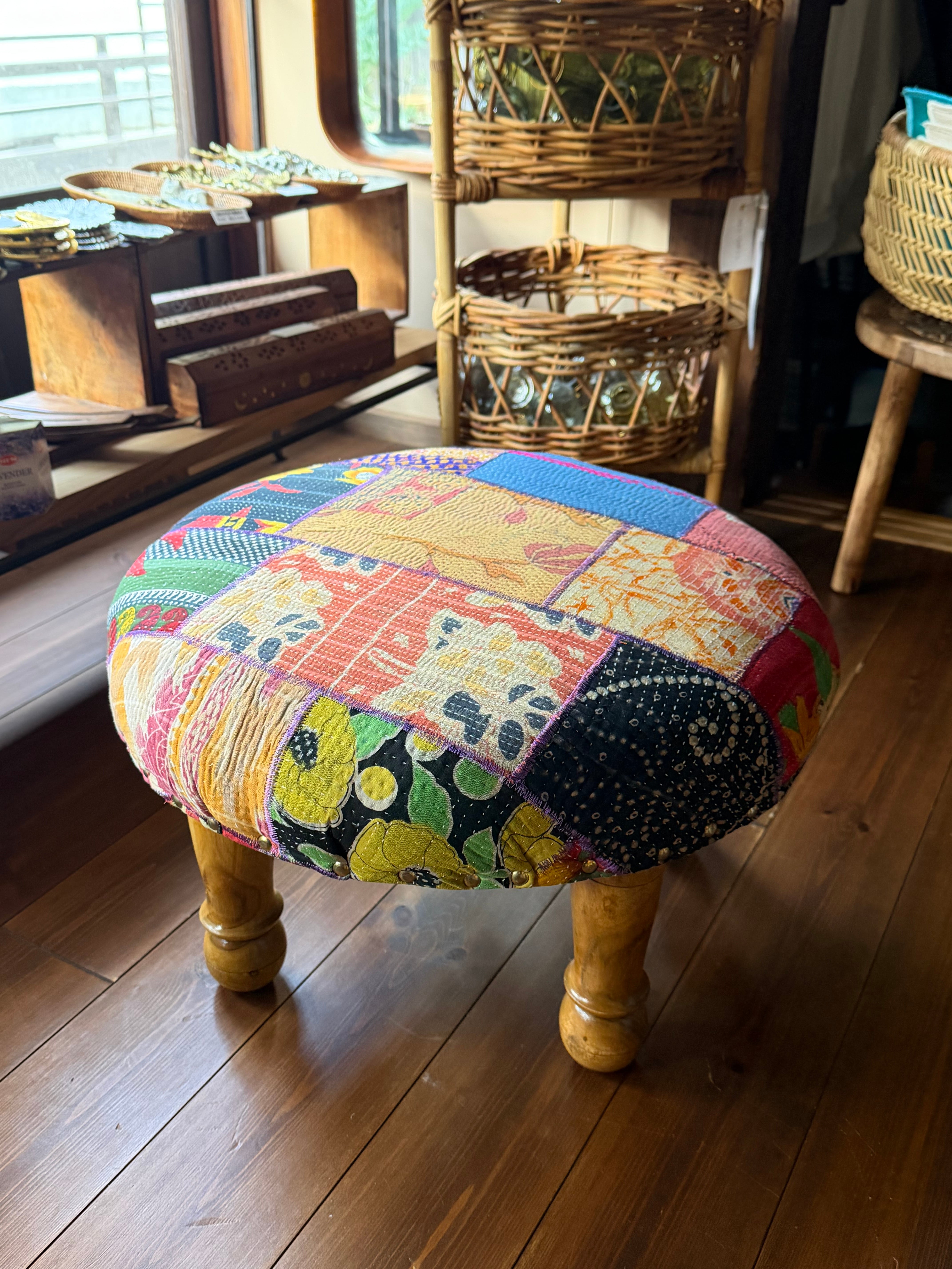 刺し子のパッチワークスツールA(発送2/24以降)