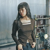 SQUARENECKRIBBEDTOP _ BROWN