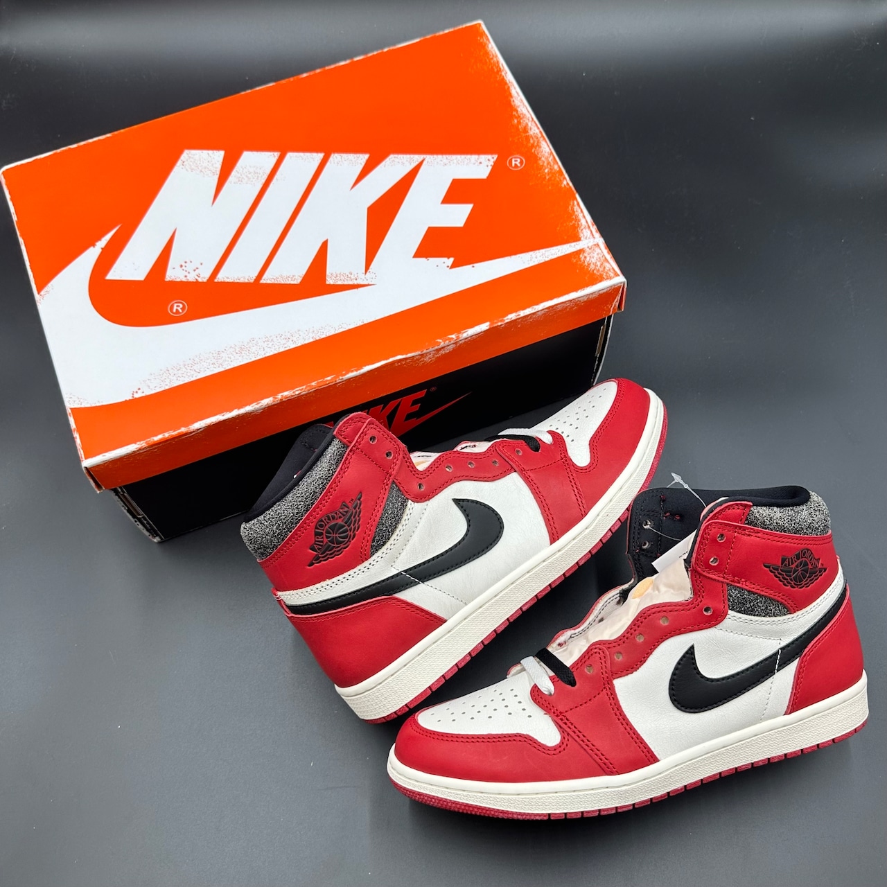 AIR JORDAN 1 HIGH OG CHICAGO LOST & FOUND DZ5485-612