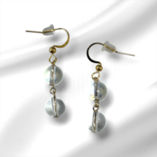 4月誕生石ピアス(水晶)