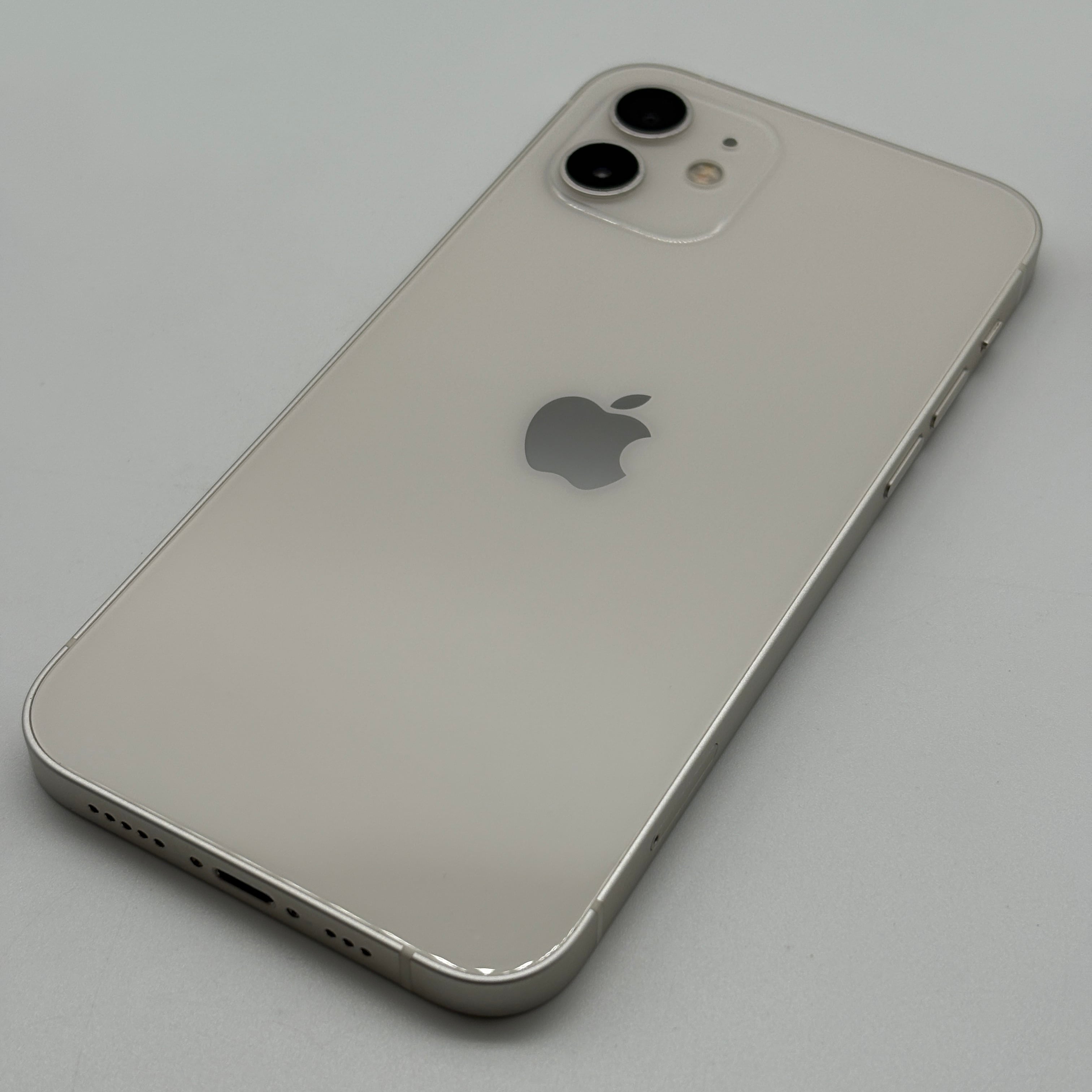 iPhone12 64GB ホワイト アイフォン本体 SIMフリー SIMロック解除済み