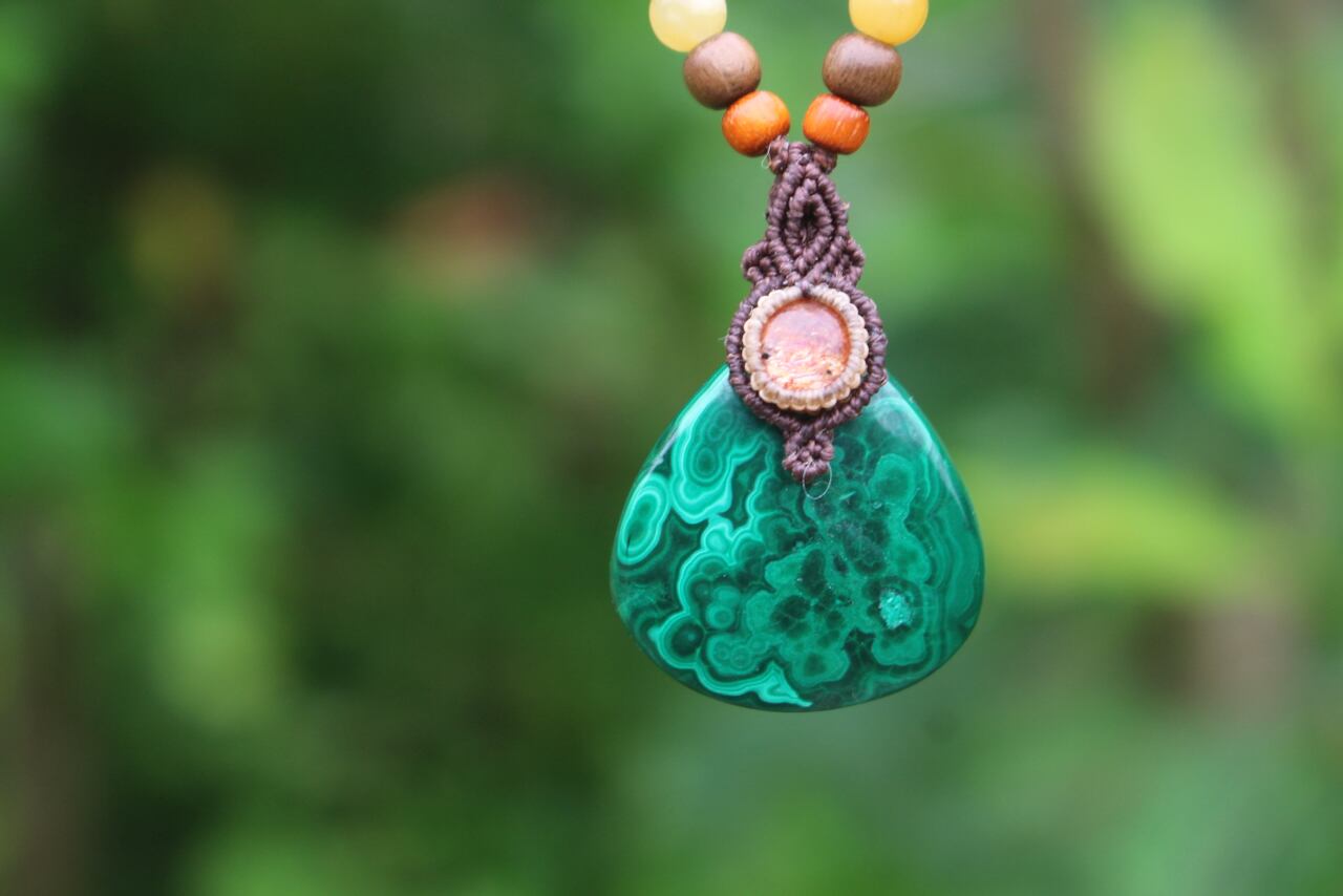 Malachite  & Sunstone micro macrame woody pendant