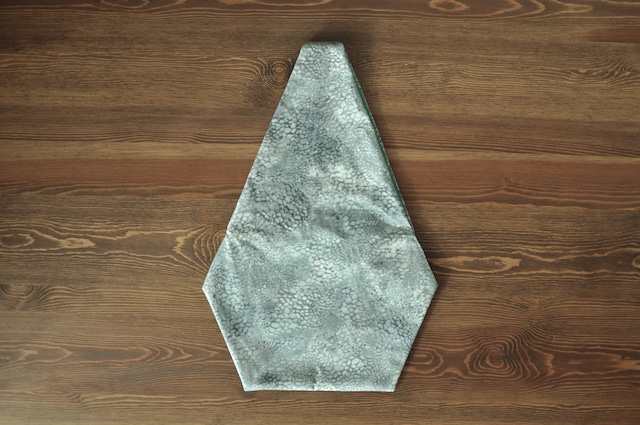 <ému>六角バッグ / water vein