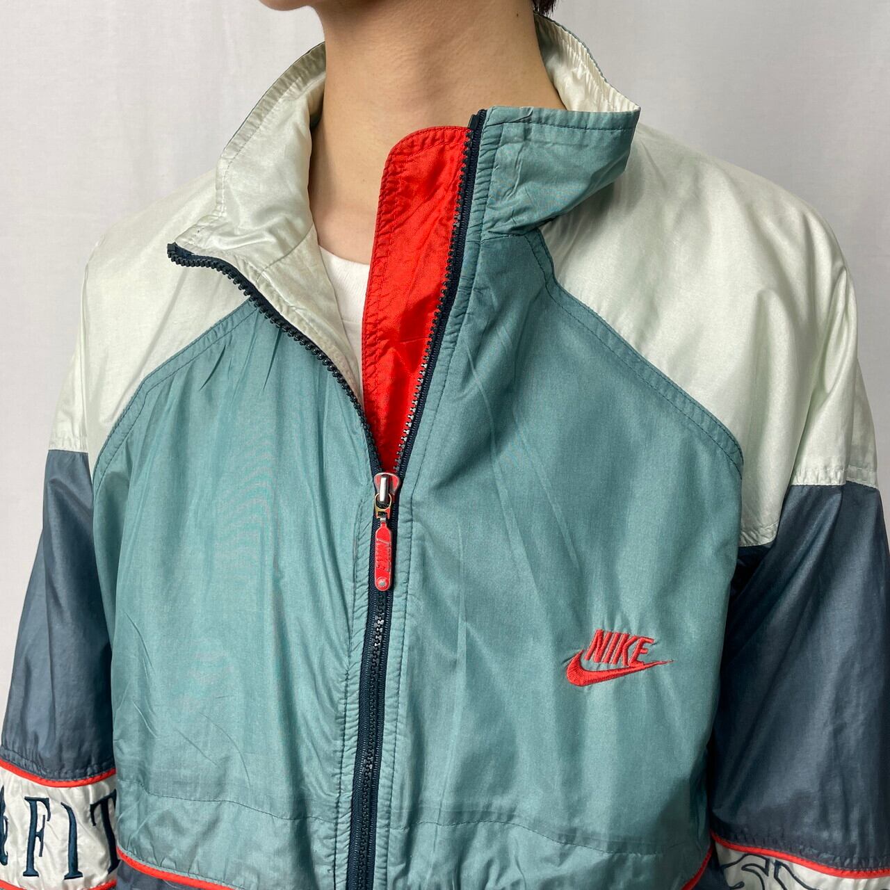 【90s】デッド品 タグ付き NIKE トラックジャケット 銀タグ 刺繍ロゴ