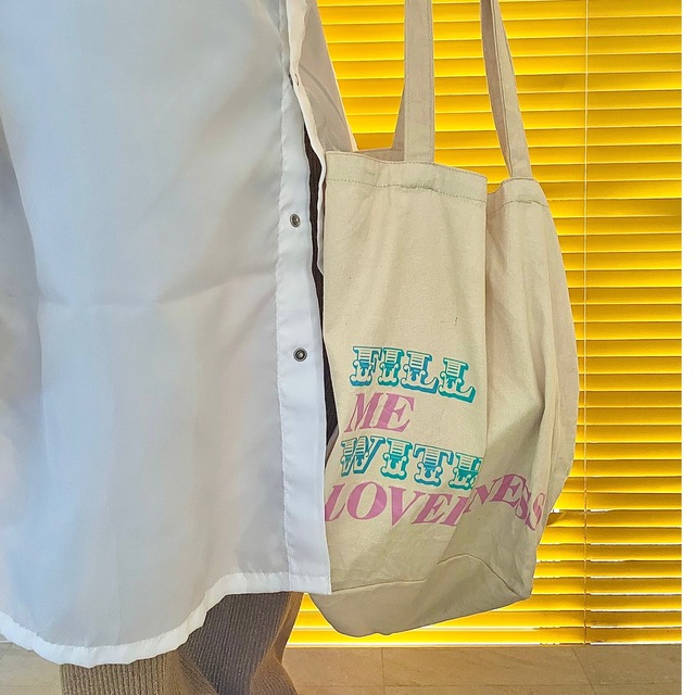 “FILL ME WITH LOVELINESS” tote bag