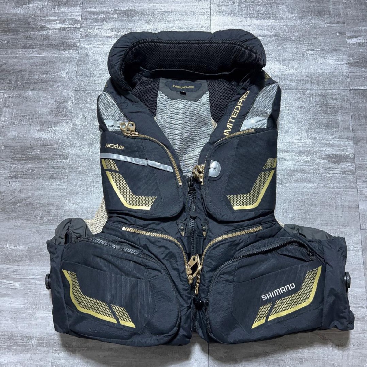 中古/美品】 シマノ ネクサス フローティングベスト リミテッドプロ VF 