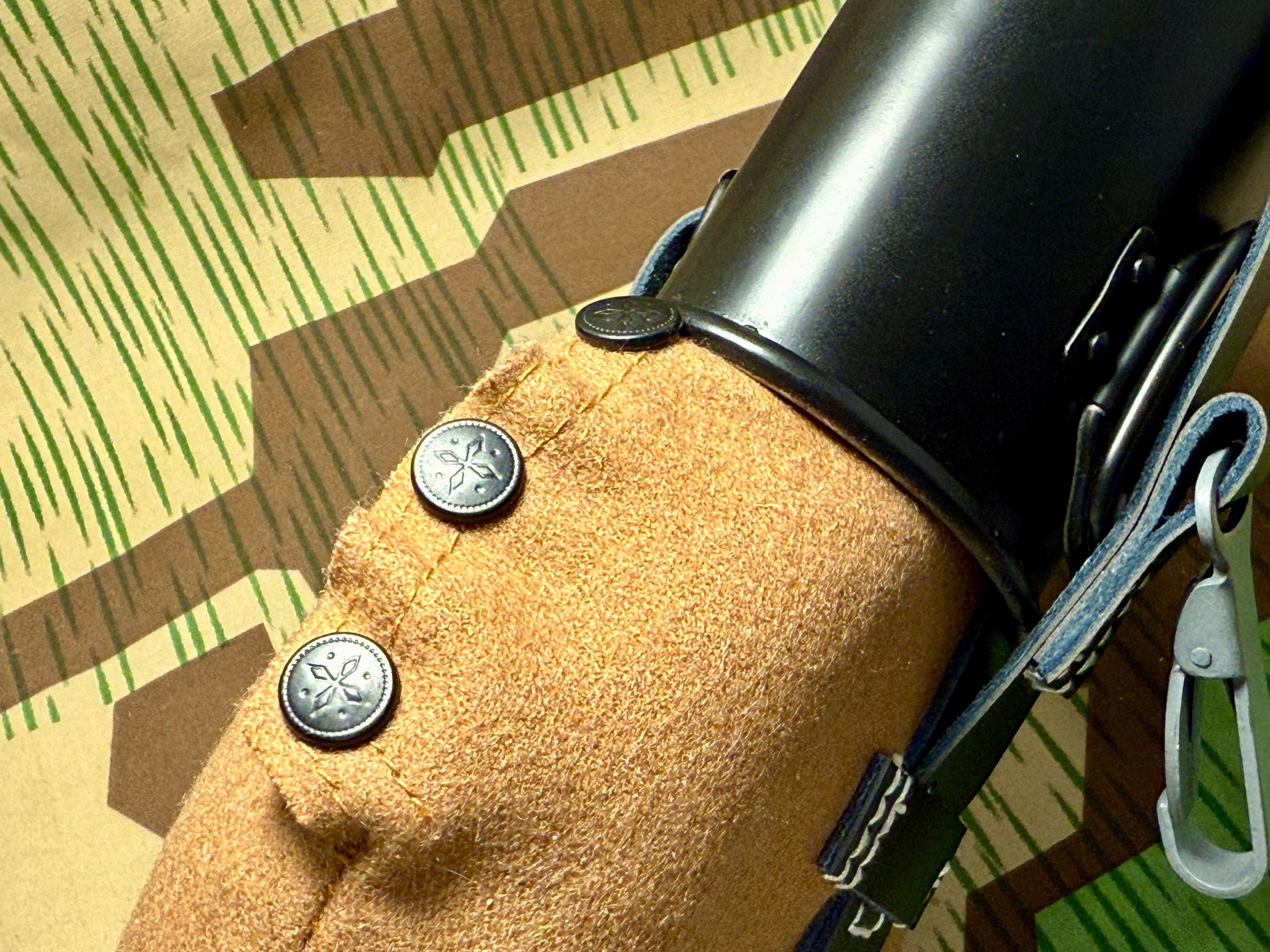 WWII ドイツ軍 M31水筒 ブラウンカバータイプ | アイヘンバウム