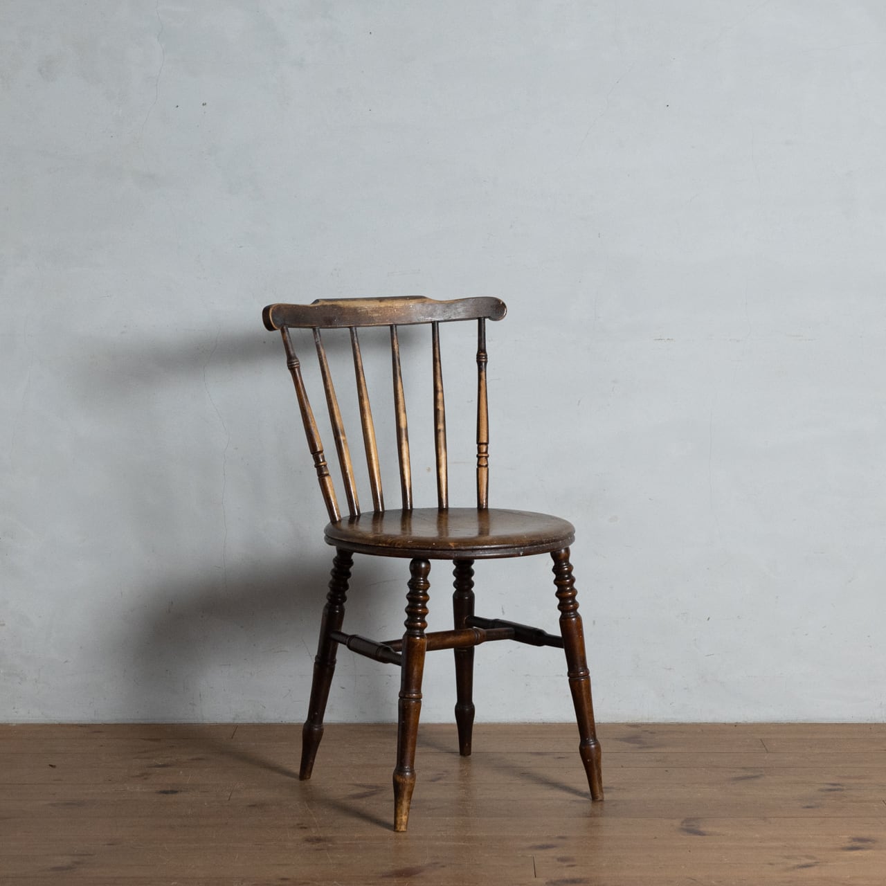 Ibex Chair / アイベックスチェア〈ダイニングチェア・ウィンザー
