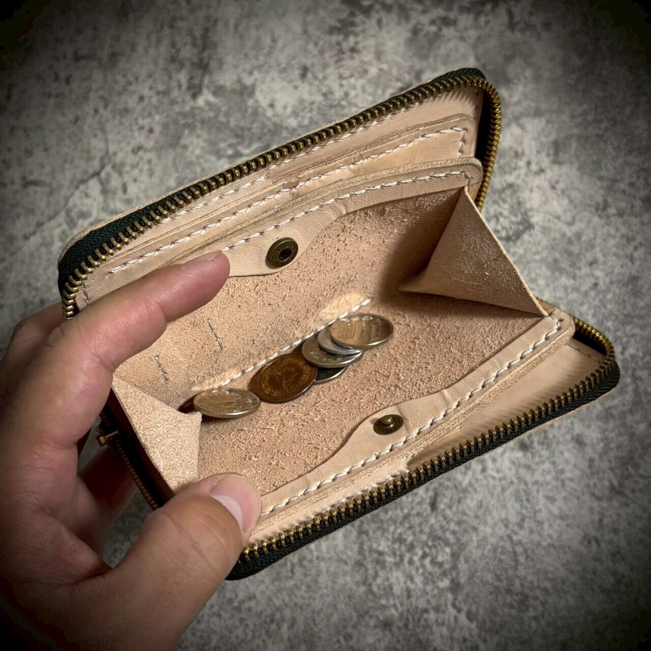 経年変化を楽しむ 総手縫い ミドルラウンドファスナー ウォレット 大