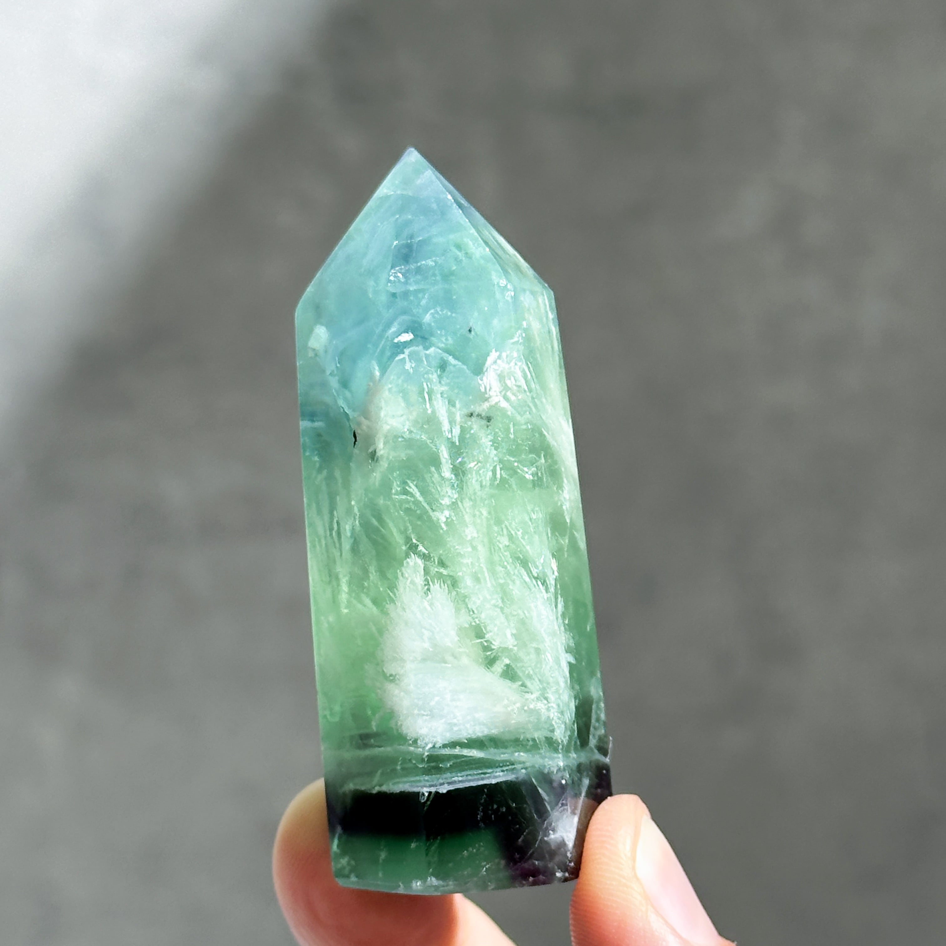 エンジェルフェザーフローライトタワー型 95◇ Angel Feather Fluorite