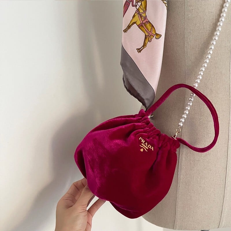 Prada Plum Fuchsia Velor Mini Bag (プラダ プラムプシア ベロアミニバッグ)