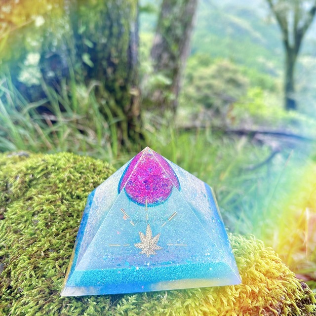 【慶雲】天狗さんの商売繁盛オルゴナイト(ピラミッド)