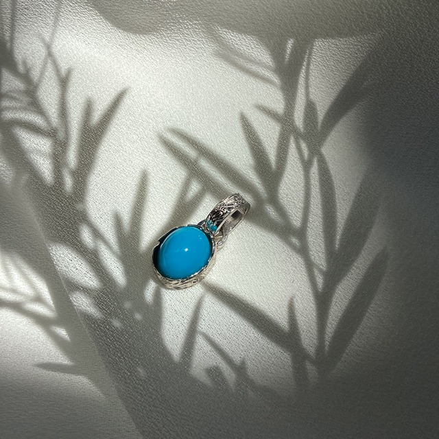 OVAL TURQUOISE PENDANT