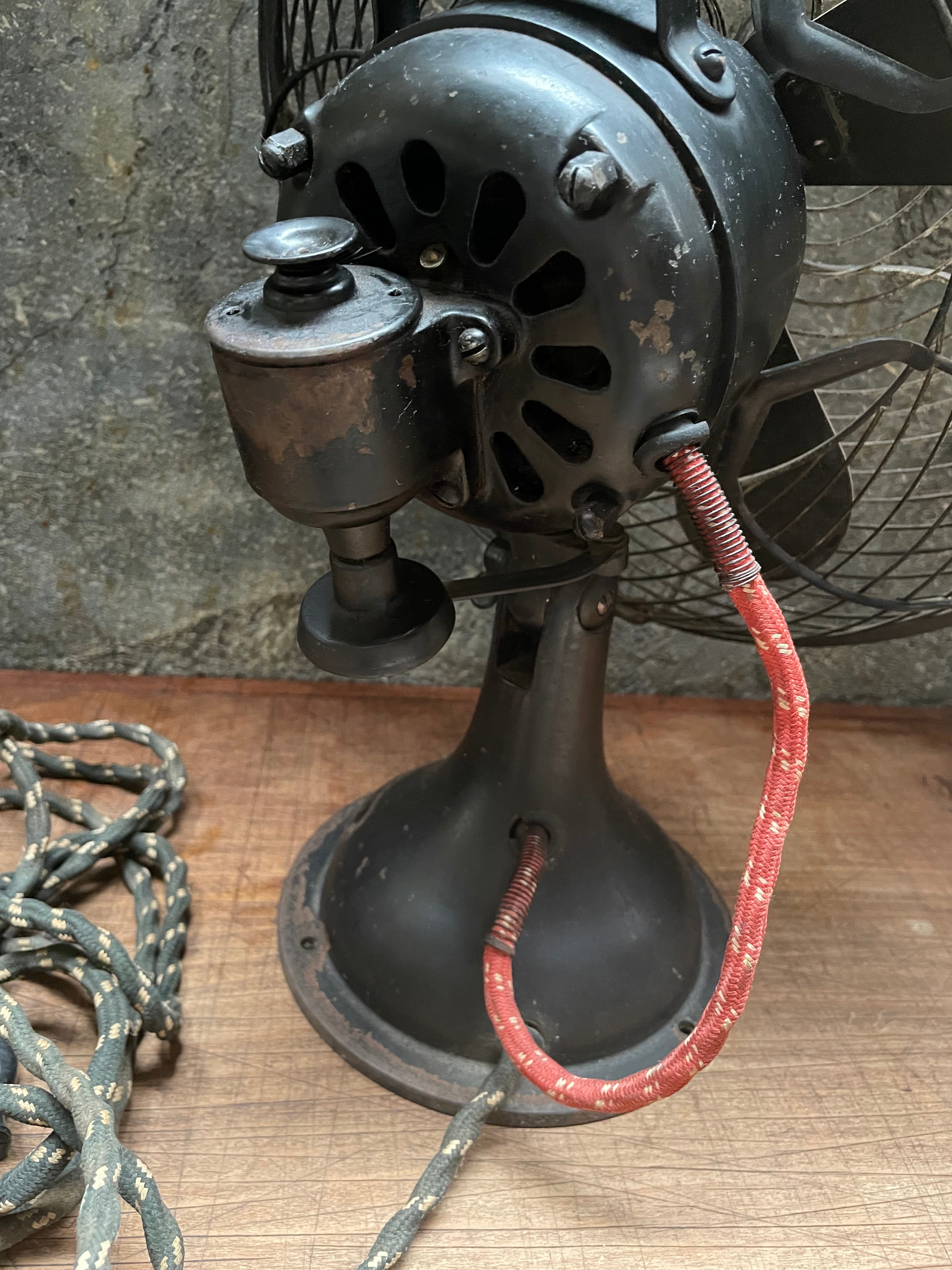 東芝 - アンティーク 扇風機 芝浦製作所 動作品 美品 レトロ 黒 サーキュレーター Japan Vinage 扇風機 芝浦製作所 動作品 美品 レトロ 黒
