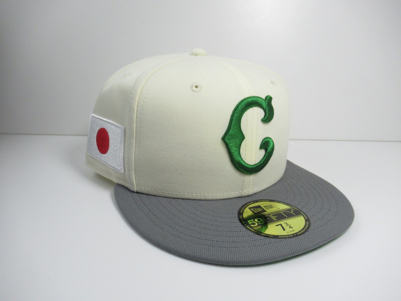 Exclusive NEW ERA 59fifty Chicago Cubs　シカゴ・カブス　Chrome×Gray