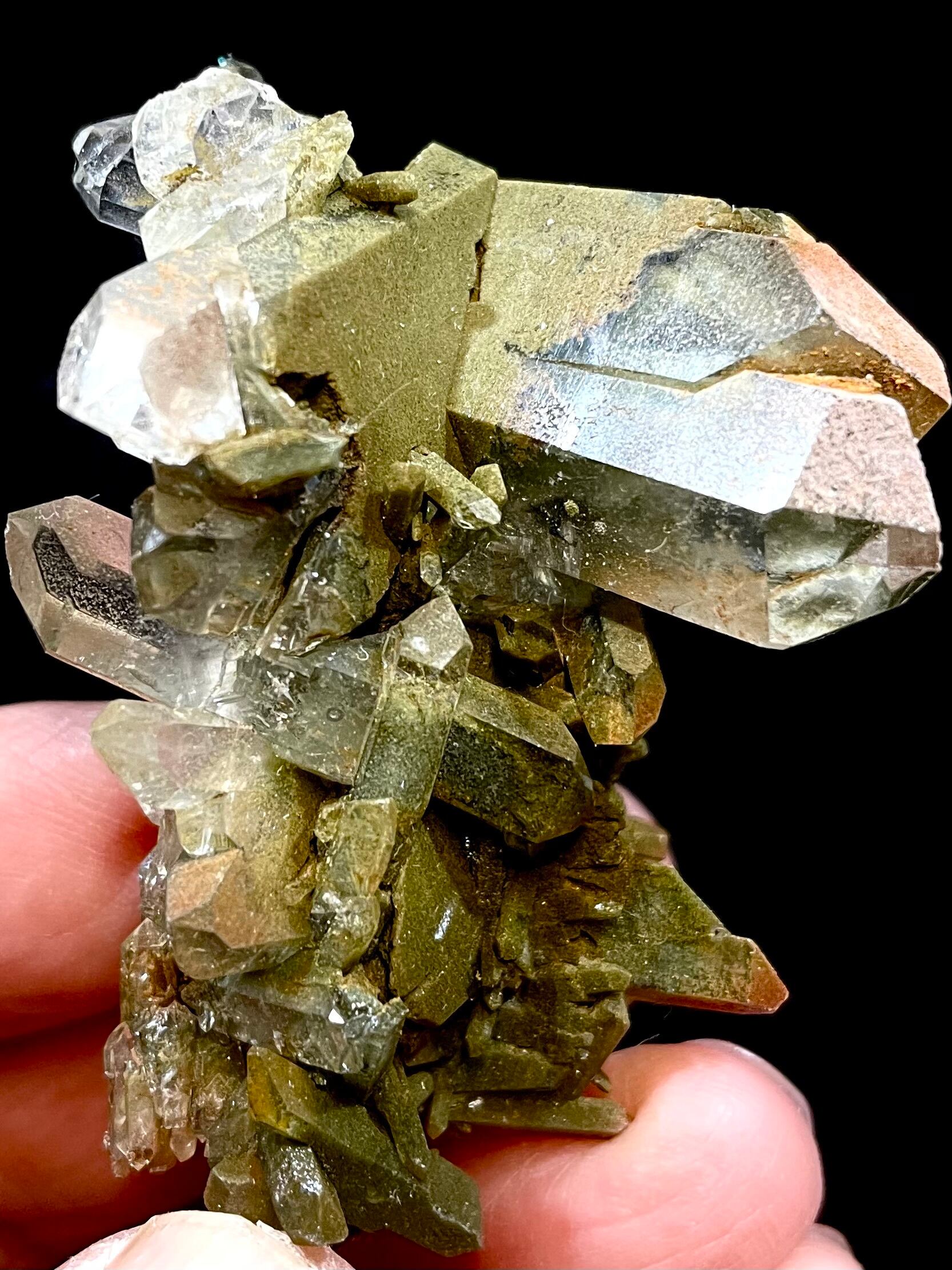 5) スピリチュアルな叡智!「ザンビアン・クオーツ」DTクラスター