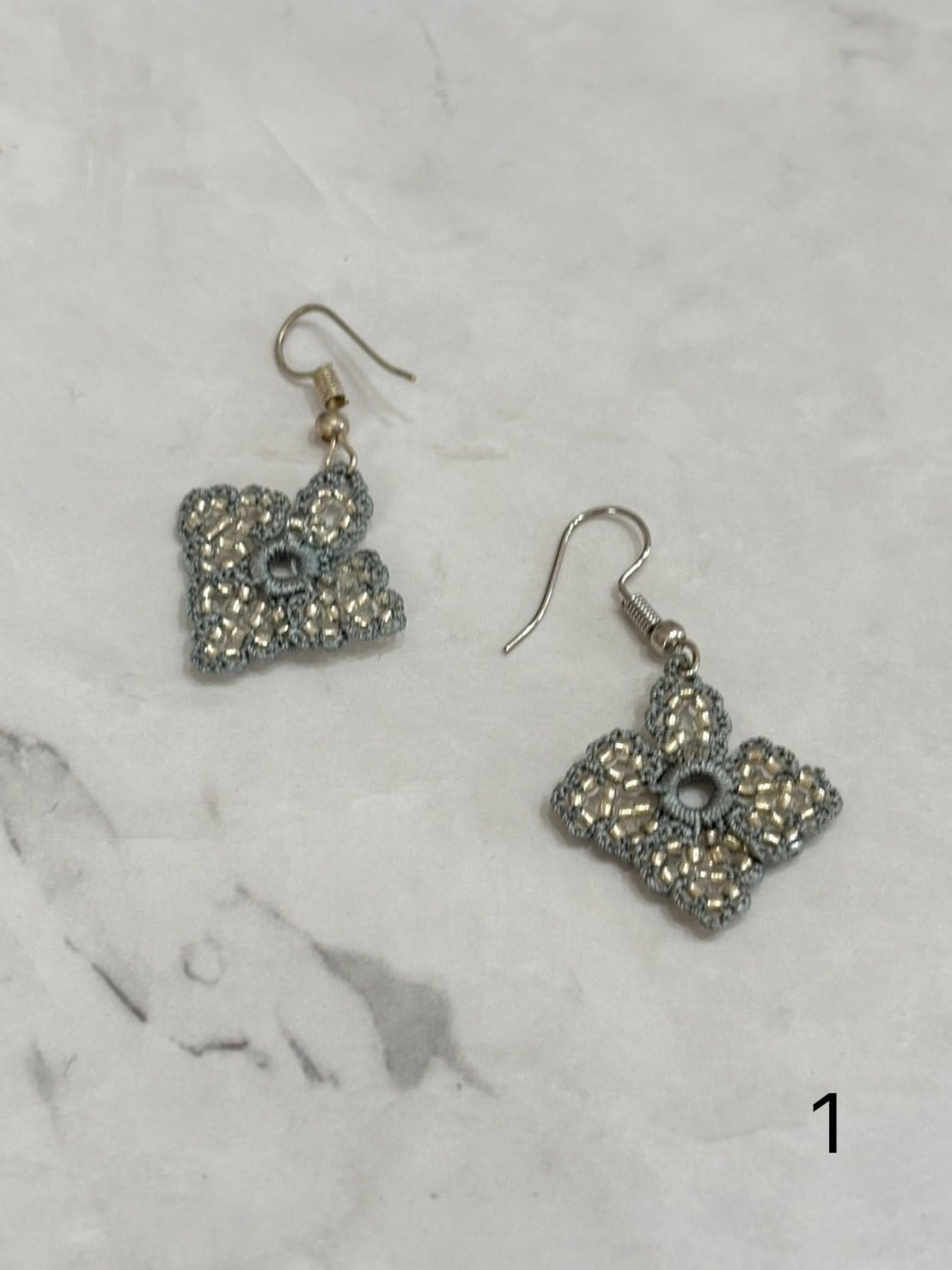 ボンジュックオヤのピアス フェニックスC (ブルー系、グリーン系