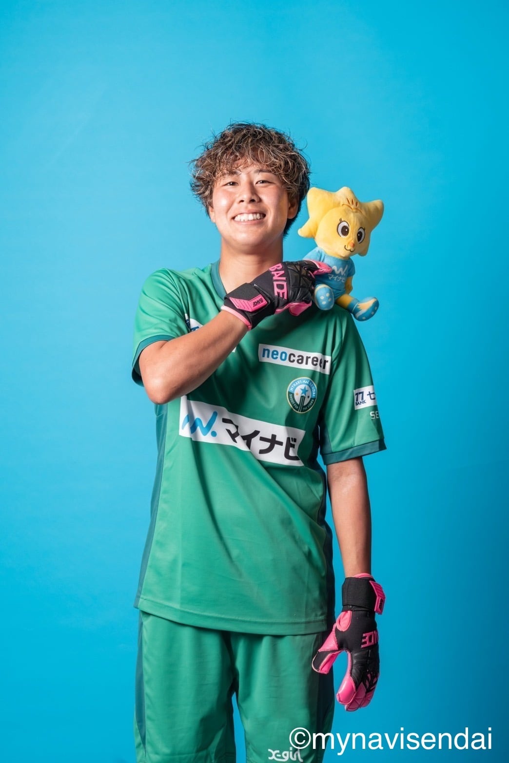 伊藤有里彩選手 グローブサポート企画 | BANDE glove