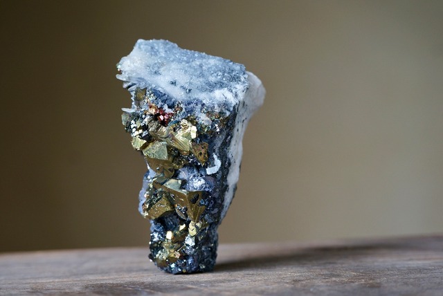 チャルコパイライト/クォーツ/スファレライト/ガレナ Chalcopyrite/Quartz/Spharelite/Galena