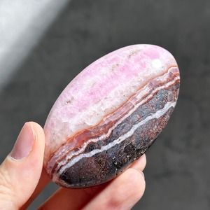 ピンクアラゴナイト パームストーン 64◇Pink Aragonite Palm Stone◇天然石・鉱物・パワーストーン