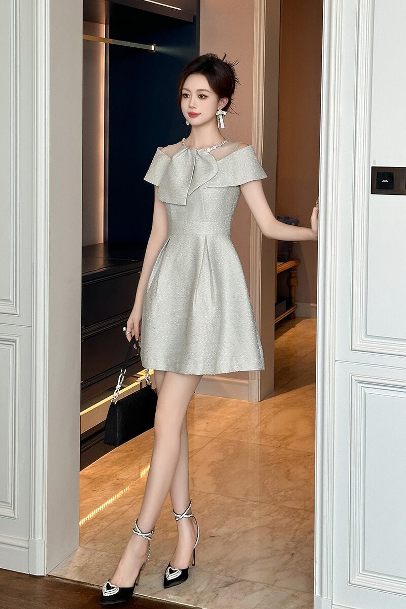 ライトグレー ミニワンピース | she is （シーイズ）｜ パーティー