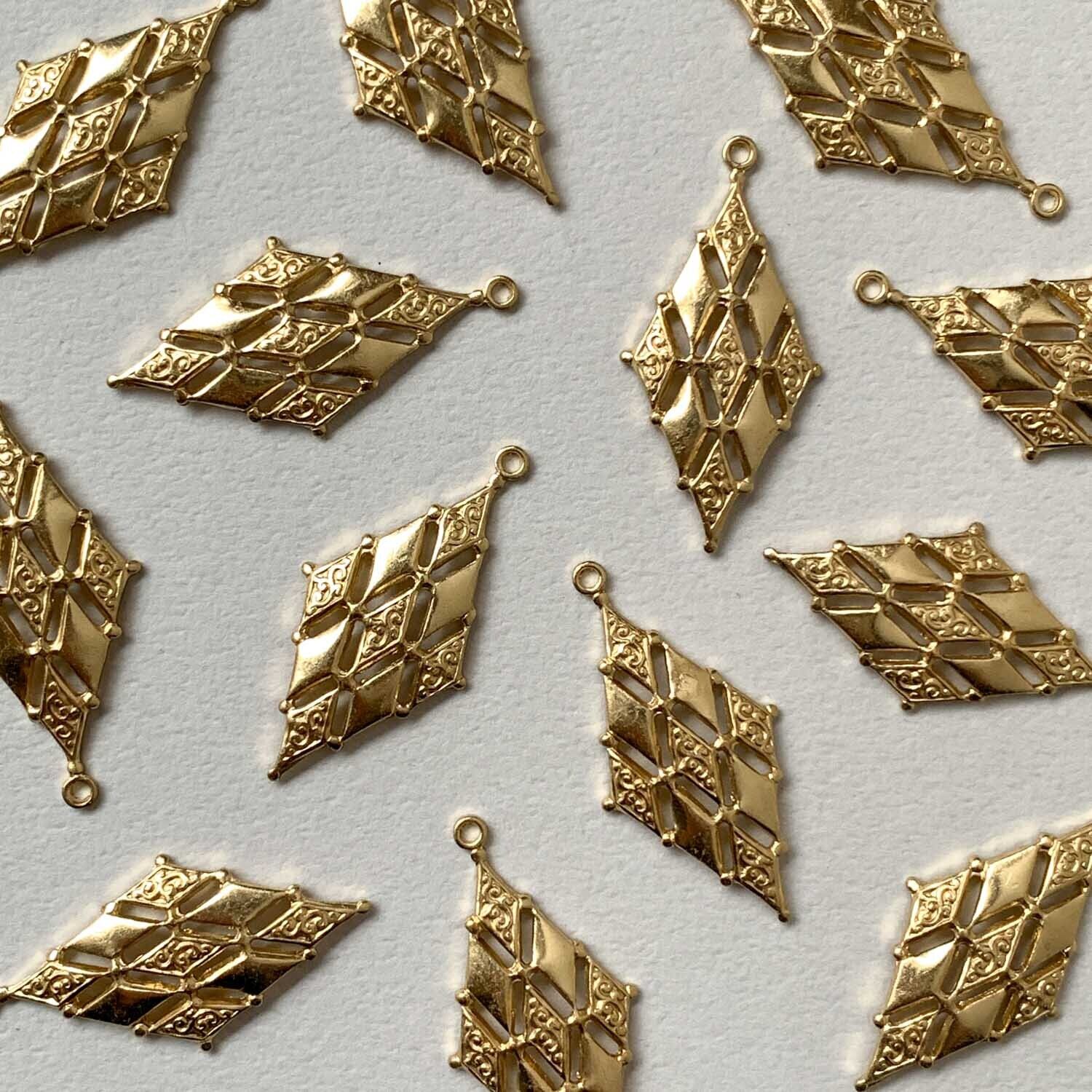 USA真鍮 ダイヤ型ひし形チャーム | Dua-アクセサリーパーツショップ