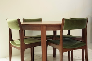 Denmark Round Extention Table dining set