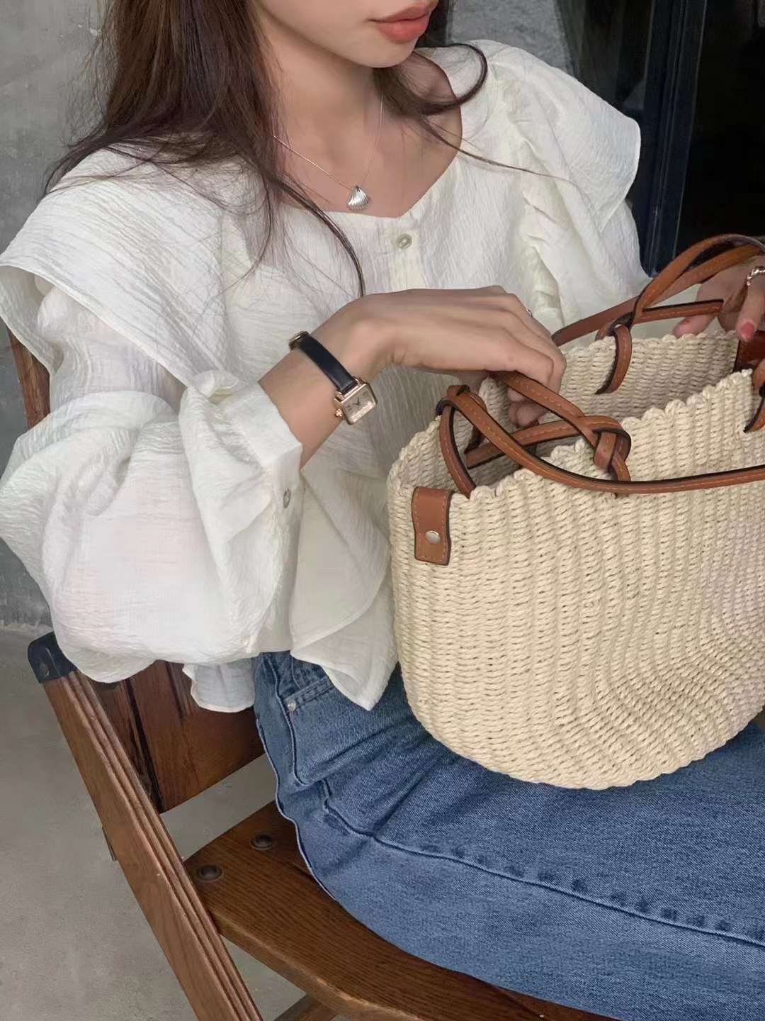 ショルダーフリル ボタンブラウス   AJ2085-2321