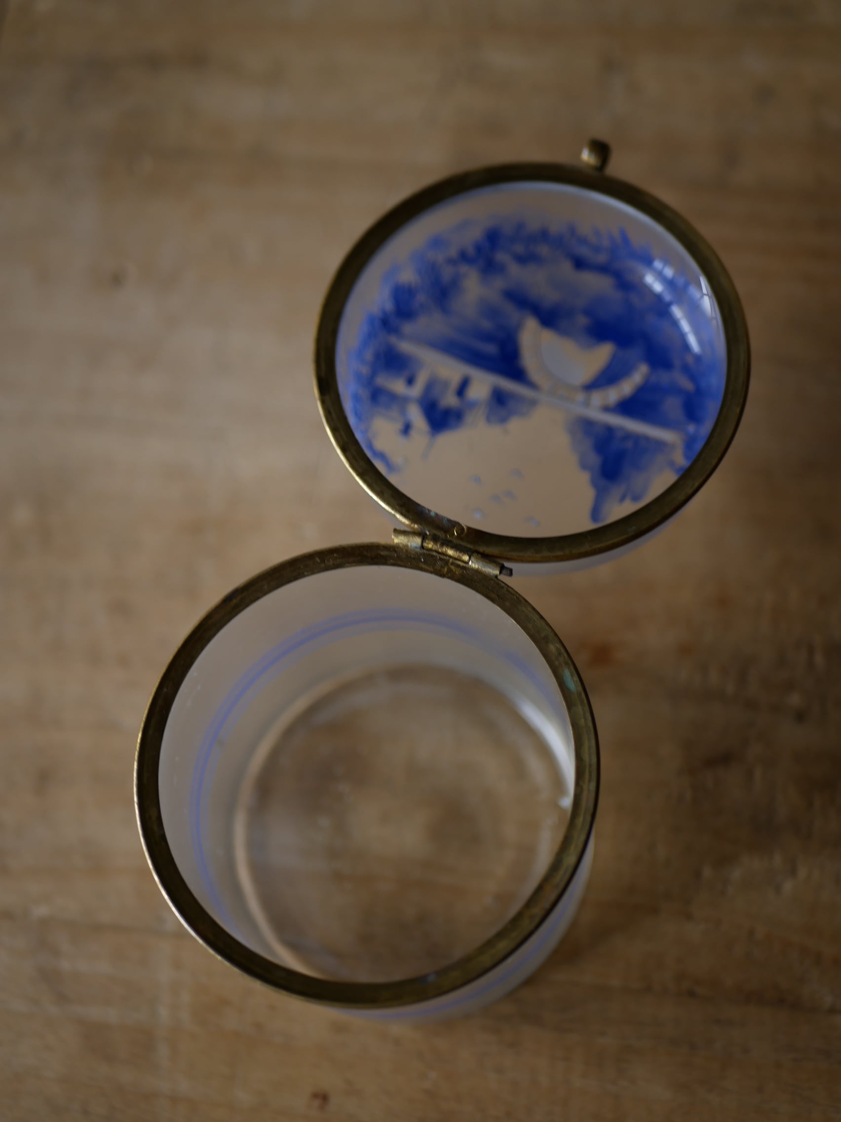 筒状のボンボニエールフランスアンティークブロカントのある暮らし