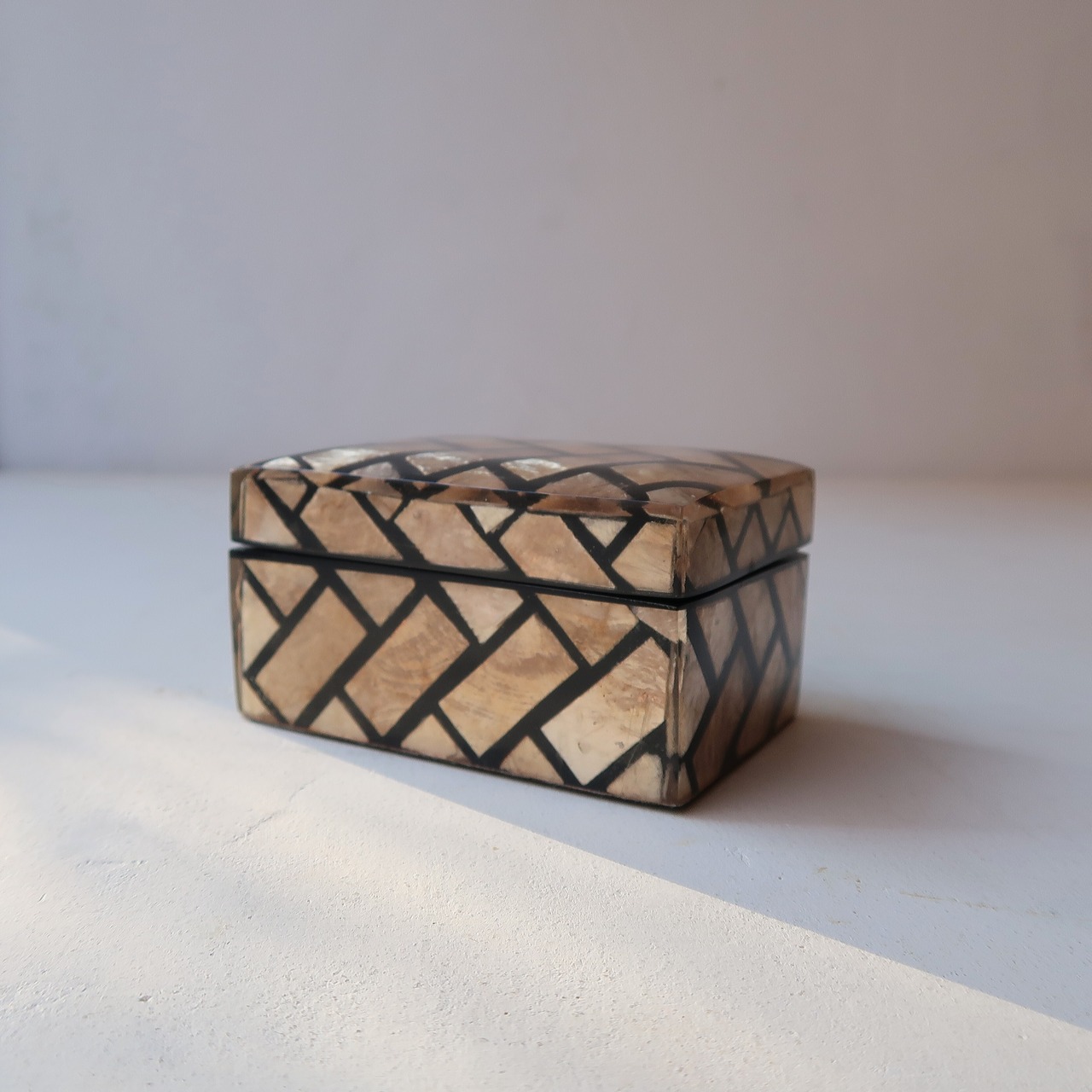 シェルとアクリルのケース