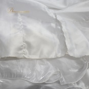 ベリーダンス オリエンタル 衣装 スカート ホワイト系 無地 フリル スリット 白 ボリューム かわいい 華やか 爽やか 明るい ダンス衣装 練習 レッスン ステージ イベント 光沢