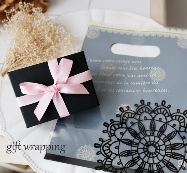 ブラックオニキス×ホワイトシェルのバイカラーフォークリング｜大粒・フリーサイズ＊金属アレルギー対応