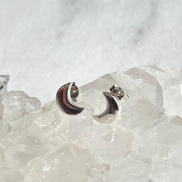 【THAI　silver】シルバー　月のピアス