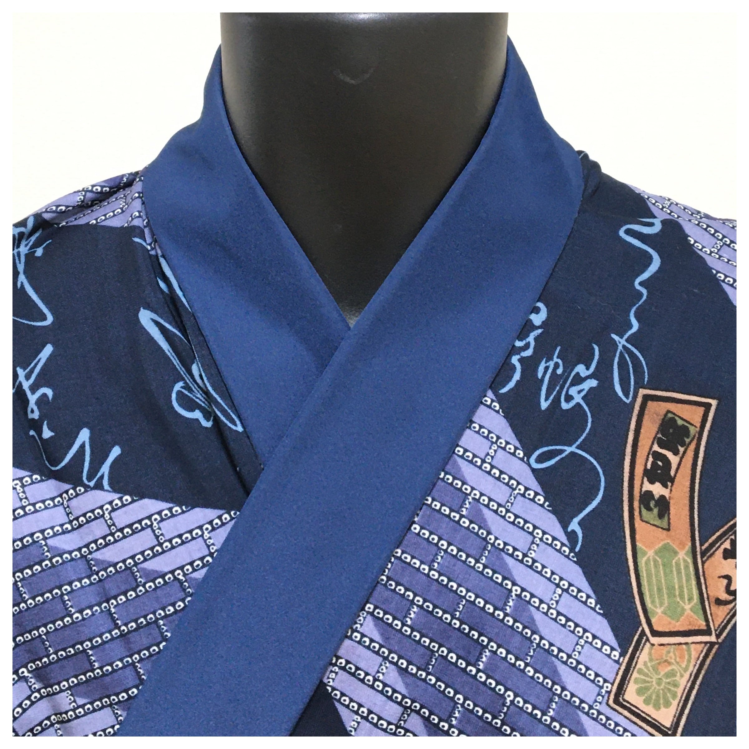 美品 正絹 角帯 男物 青地に麻の葉文様 粋な着姿 大人の洒落心 美品 正絹 角帯 男物 青地に麻の葉文様 粋な着姿 大人の洒落心 | 和装