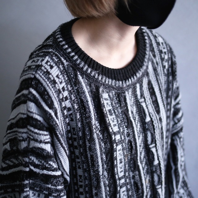 monotone 3D knit full pattern XXXXX super over size sweater