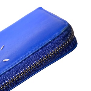 MAISON MARTIN MARGIELA ⑪ blue leather round zip wallet