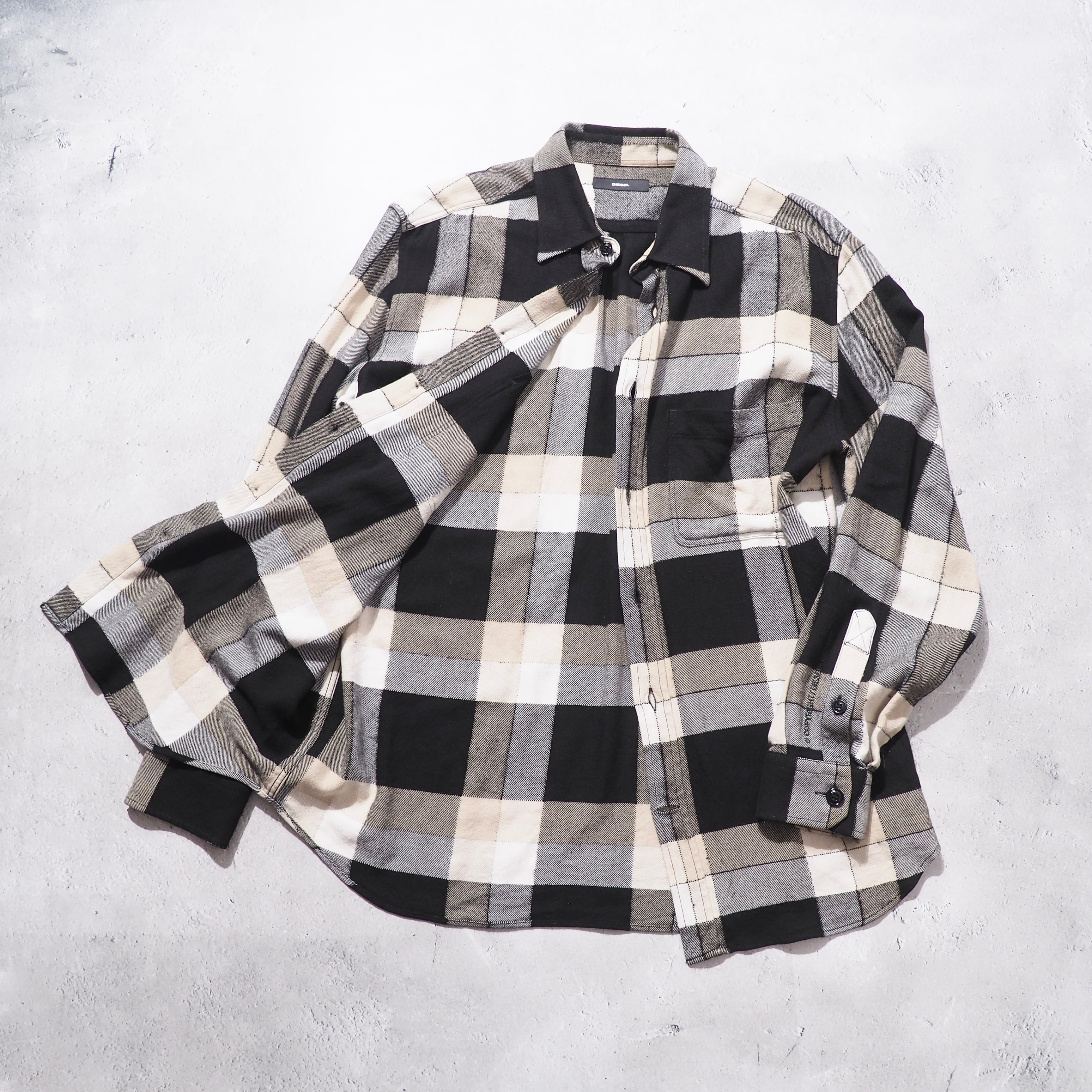 " DIESEL " Irregular Stitched × Embossed Monotone Check Shirt