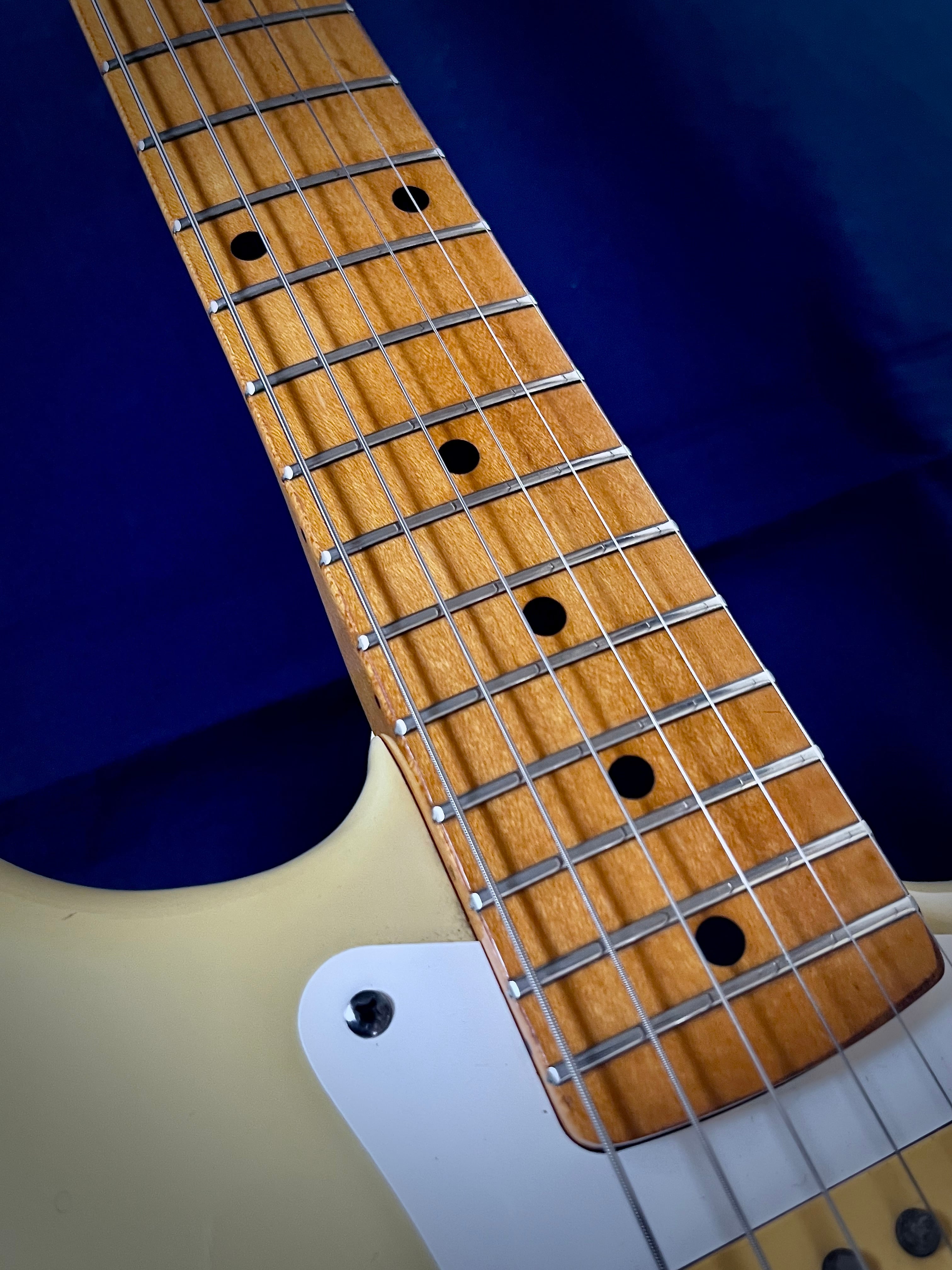 フェルナンデス FST-60 スモールヘッド 専用ハードケース付 FERNANDES FST-60 70年代後半製、22フレット仕様の石ロゴ