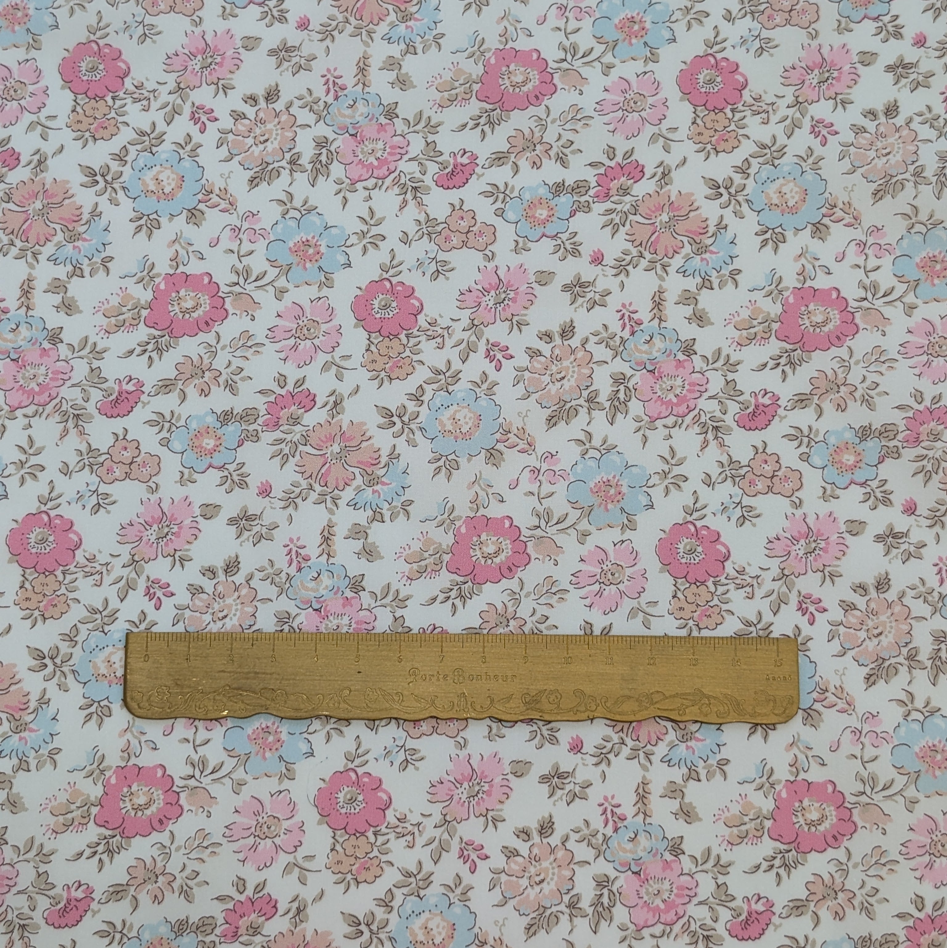 リバティ　タナローン　アロナ　arona  各色生地幅×20cm リバティ タナローン アロナ arona 各色生地幅×20cm - メルカリ