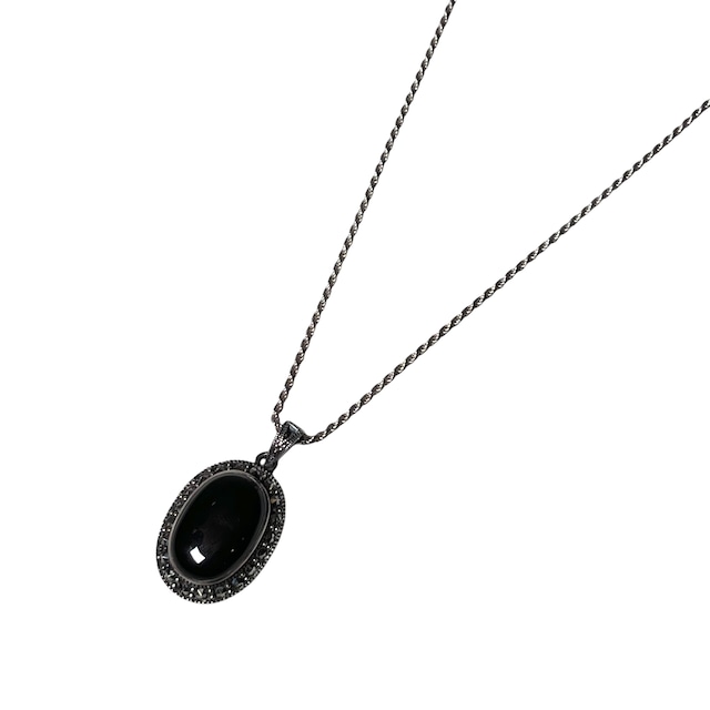 vintage silver oval pendant necklace set with onyx & marcasite