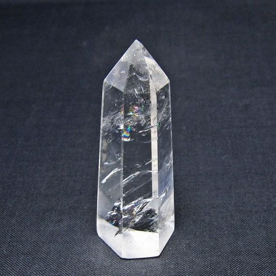水晶 六角柱 虹入り ポイント 置物 一点物 142-11184
