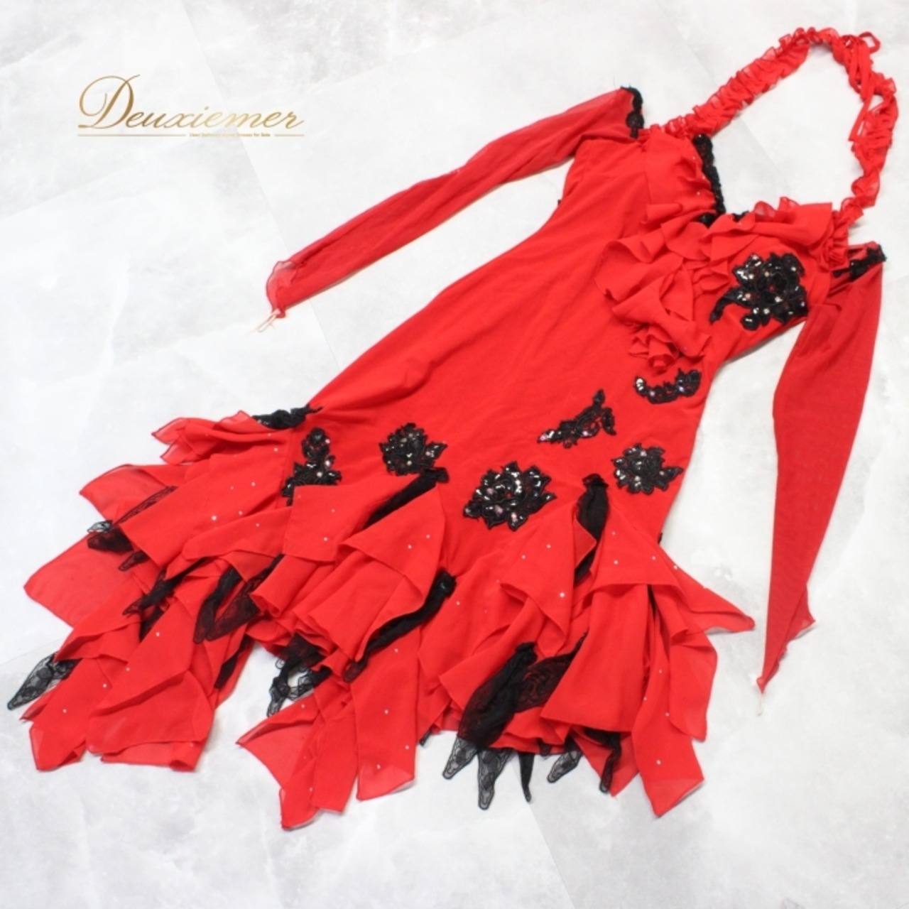 社交ダンス 衣装 ラテン ドレス ワンピース レッスンウェア パーティ衣装 女性用 レディース オールシーズン 赤 黒 ブラック系 solo ICHIOKU イチオク レッド系 ラインストーン スパンコール アシンメトリーデザイン おしゃれ 大人かわいい