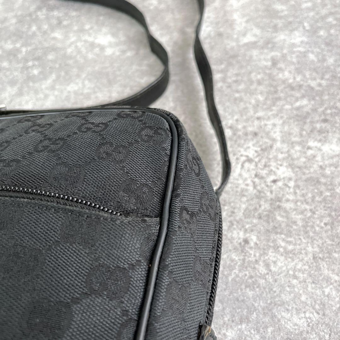 グッチ ショルダーバッグ ポシェット GGキャンバス カメラバッグ 黒