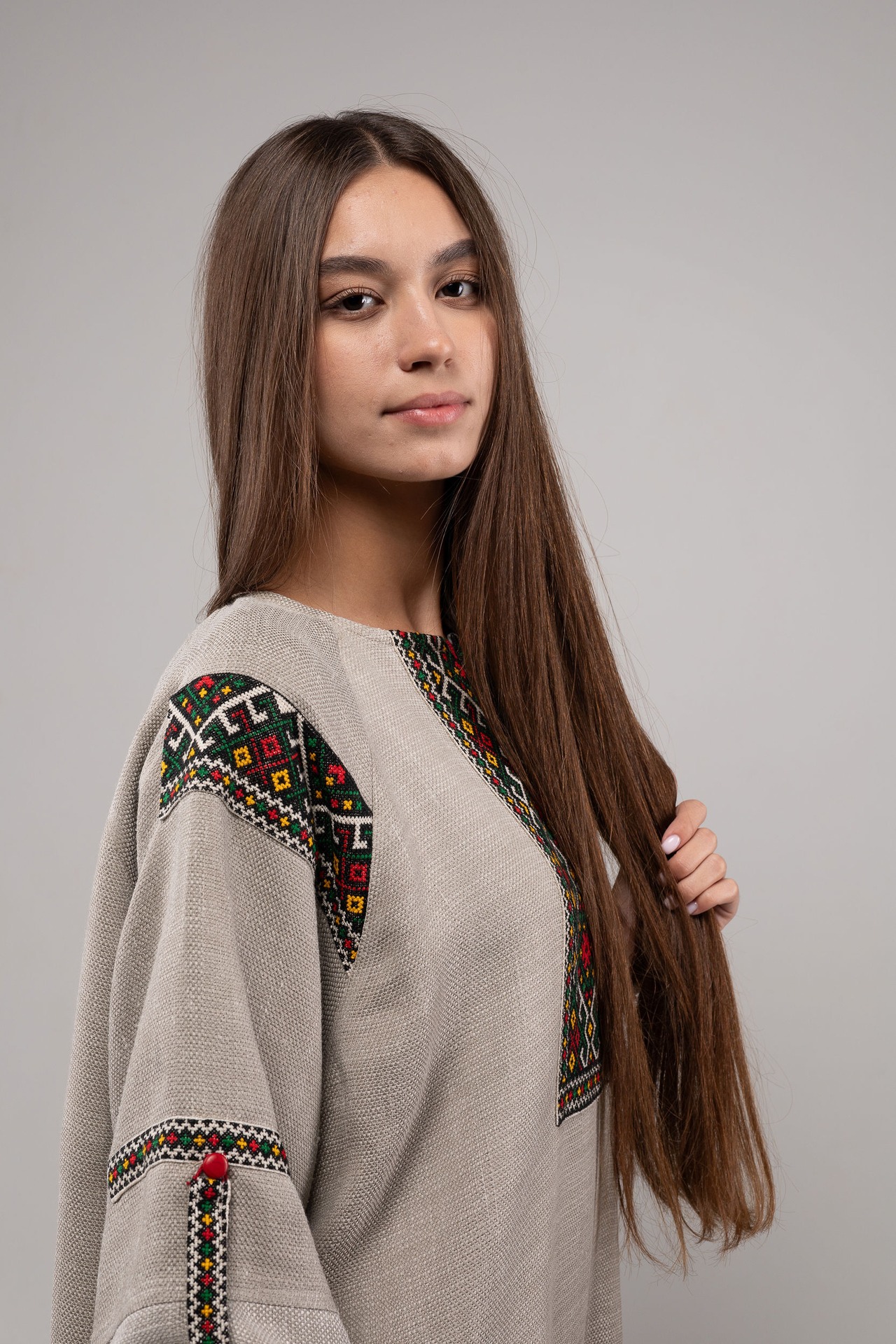 ウクライナ刺繍ヴィシヴァンカ クロスステッチ　手刺繍　ワンピース　麻　レディース・フリーサイズ - 17