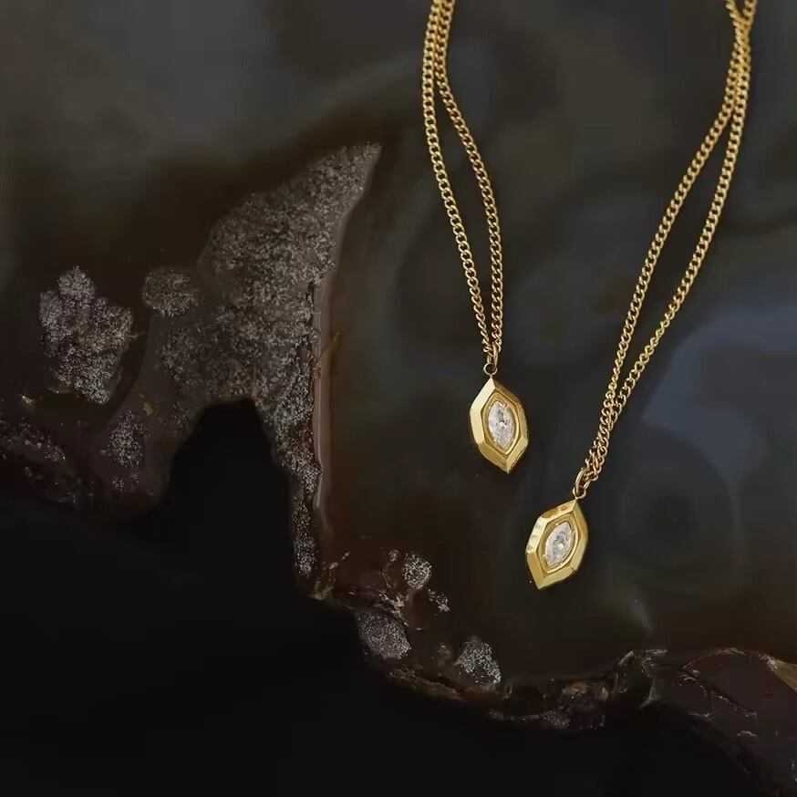 金アレ対応 316L オリーブの形のチャームネックレス(0626)