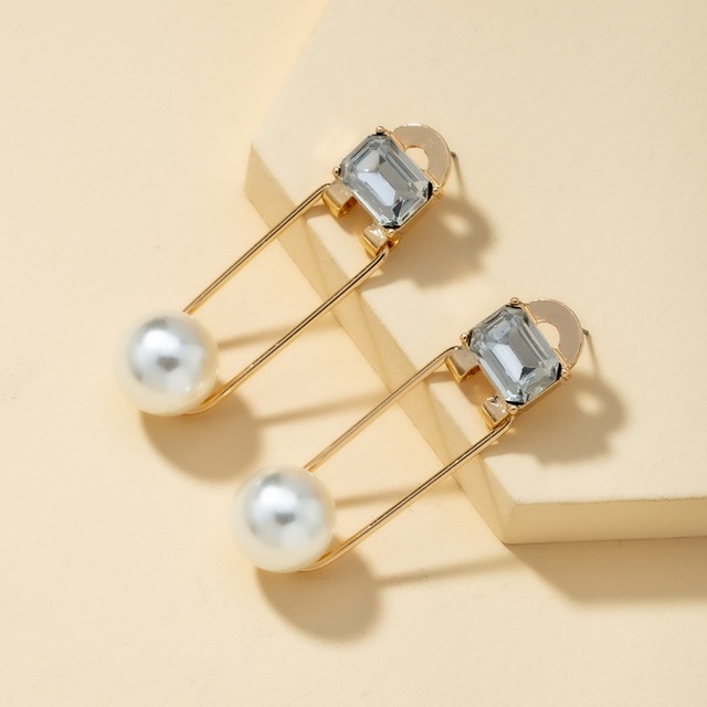 ジルコニア＋パール オーバルロングスタッズピアス ゴールド/クリア PR00174